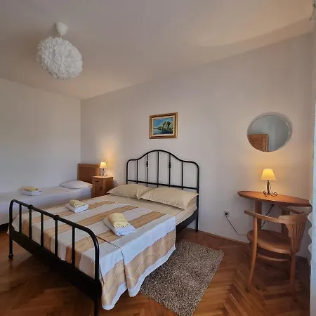 Cozy With Seafront Terraces Apartamento *
