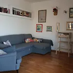 Cozy With Seafront Terraces דירה *