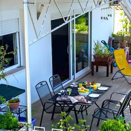 Apartman Cozy With Seafront Terraces *