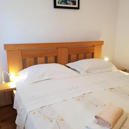 Apartman Cozy With Seafront Terraces
