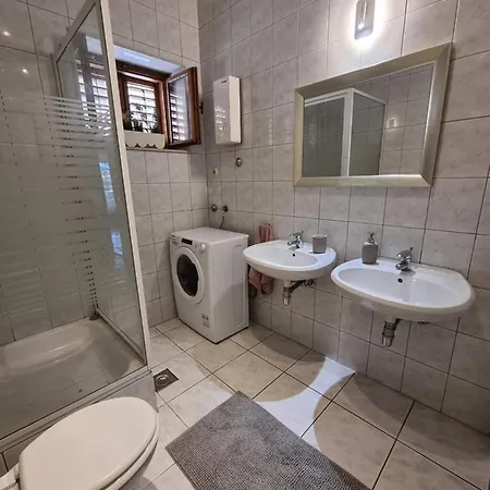 Cozy With Seafront Terraces Apartman *