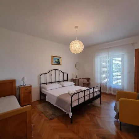 Cozy With Seafront Terraces Apartman *