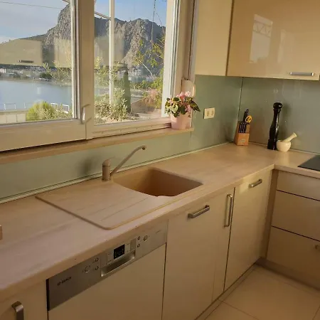 Lejlighed Cozy With Seafront Terraces *