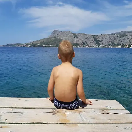 Cozy With Seafront Terraces * Omiš