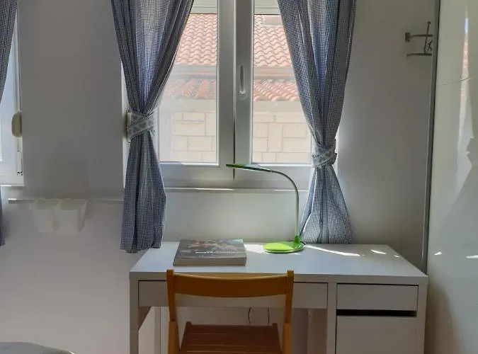 Apartman Cozy With Seafront Terraces *