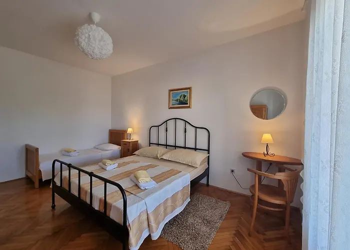 Cozy With Seafront Terraces Apartman *